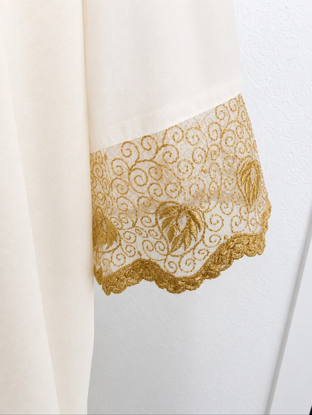 Vintage Victoria's Secret Sheer Ivory Gold Embroidered Maxi Robe Y2K M/L Peignoi - Picture 4 of 11